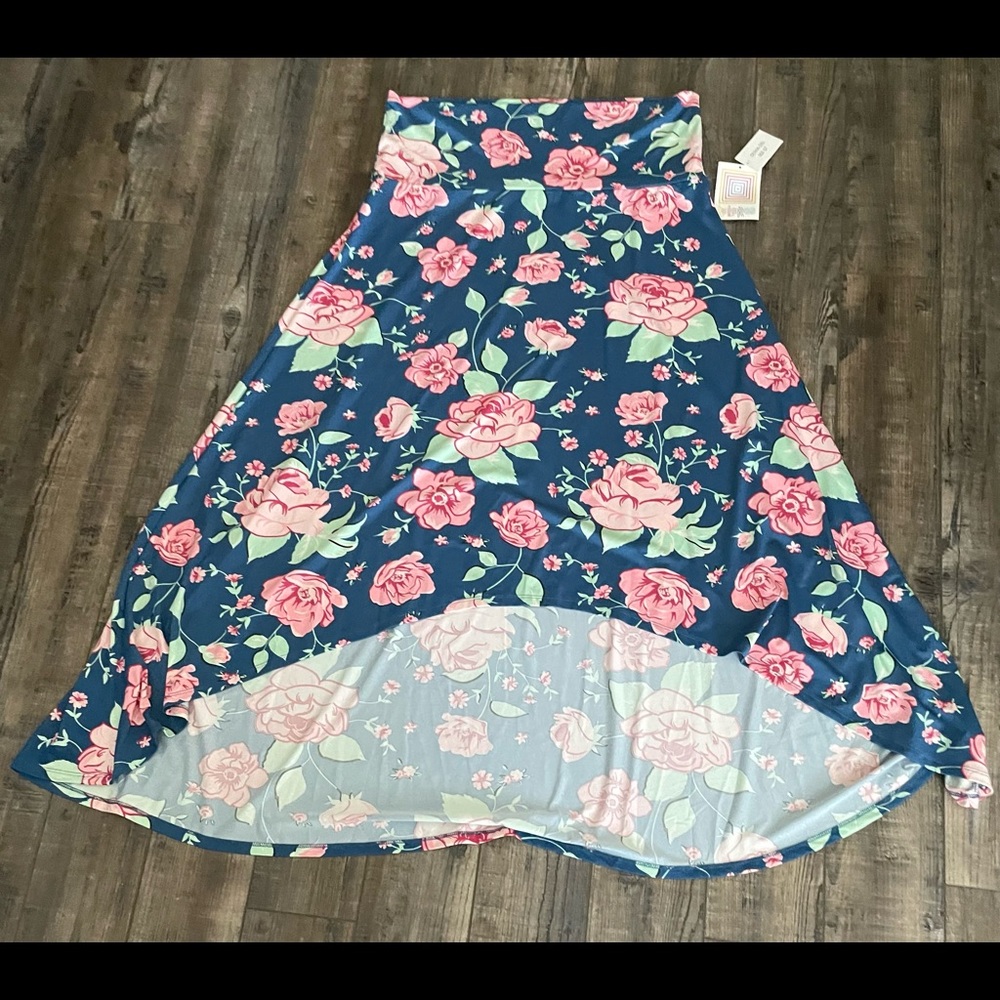LulaRoe Olivia high low skirt